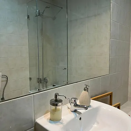 Com Vista E Varanda O Centro De Rum i privatbostad
